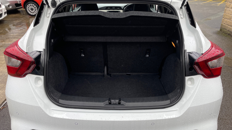 Nissan Micra 0.9 IG-T Tekna 5dr Petrol Hatchback